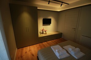 2 bedrooms, in-room safe, travel cot, free WiFi - Apartments in the heart of the prosecco hills of Conegliano and Valdobbiadene (Farra di Soligo)