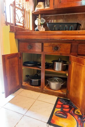 Private kitchen - Cozy apartment in charming Negril with AC, WiFi (Negril)