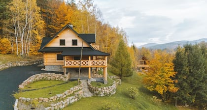 Beautiful mountain house by the river with panoramic views of the Giant Mountains