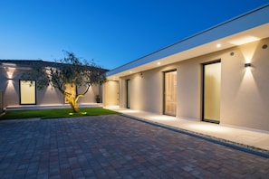 Exterior - Villa Rhea – Luxurious Retreat with Stunning Views & Private Pool! (Marcana)