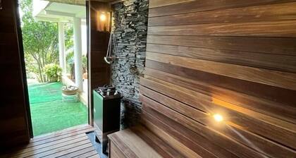 Escápate a una Finca acogedora en San Jerónimo con piscina, jacuzzi y más.