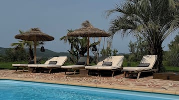 Piscine extérieure, piscine chauffée
