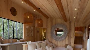 2 slaapkamers, een kluis op de kamer, gratis wifi, beddengoed