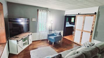 Smart TV, fireplace, video games, books