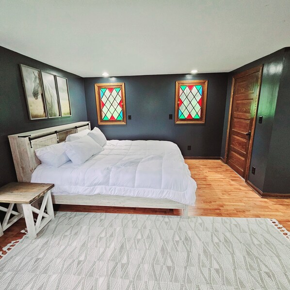 3 bedrooms, desk, iron/ironing board, WiFi