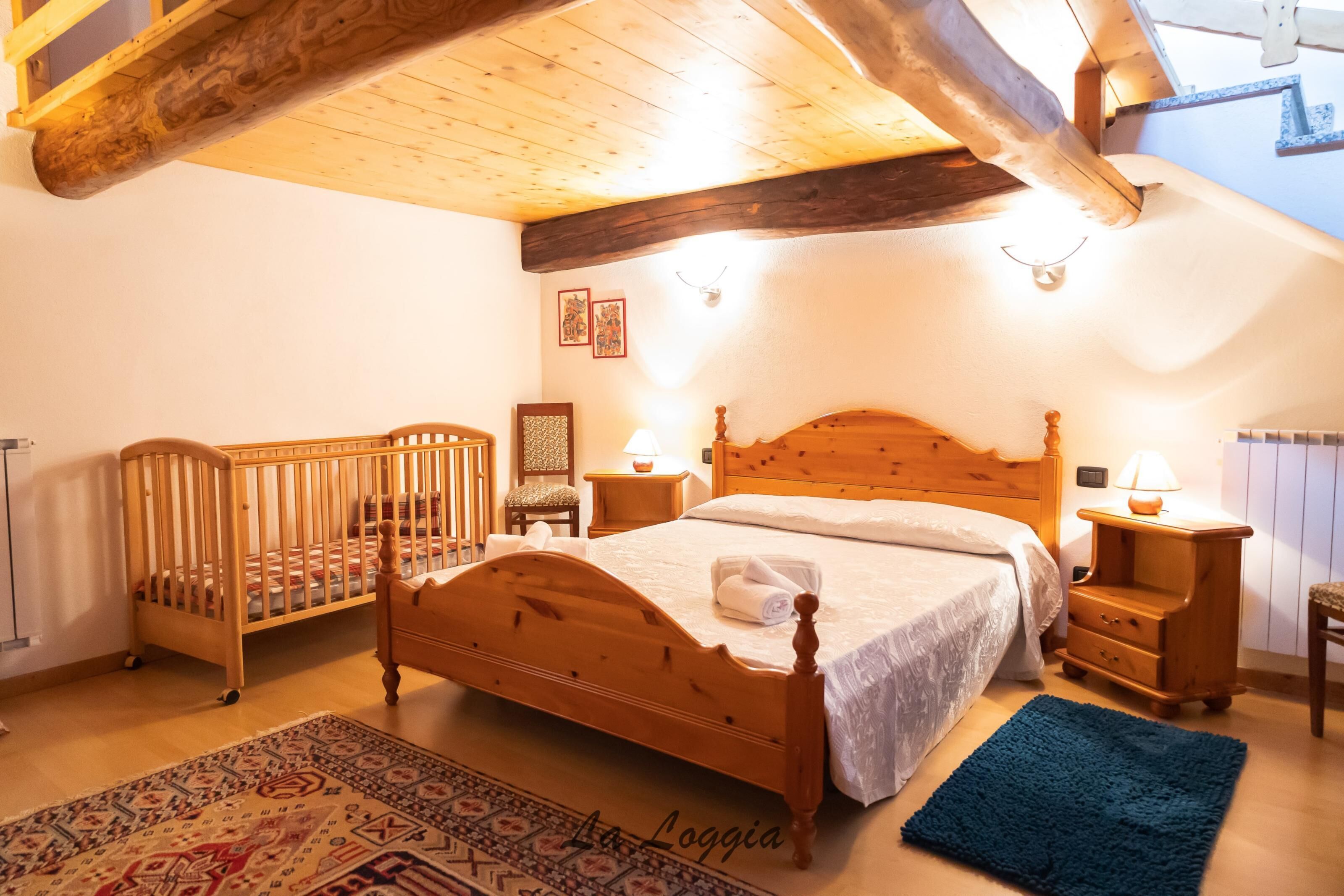 9 chambres, fer et planche à repasser, Wi-Fi, draps fournis