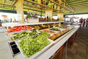 Petit déjeuner buffet compris tous les jours