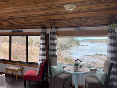 Enjoyable 1-bedroom rustic cottage in Southport.