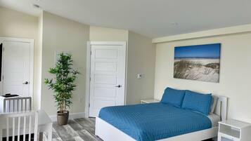 Desk, free WiFi, bed sheets