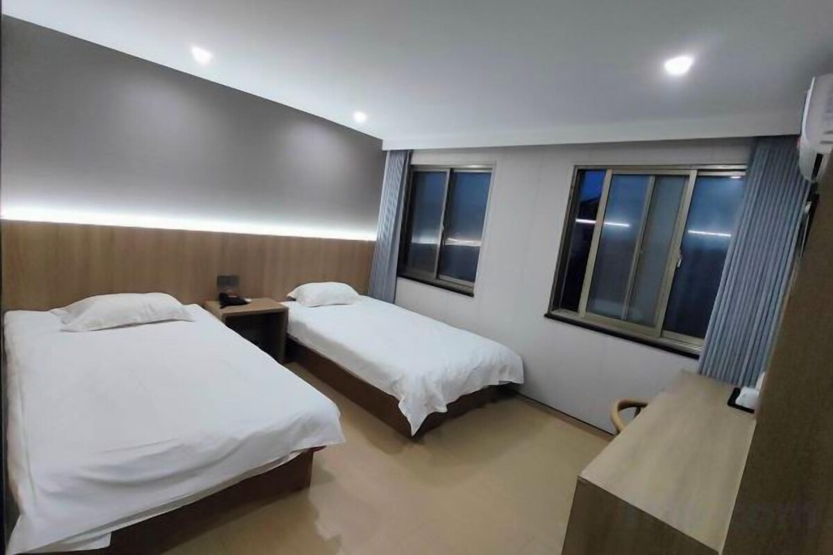 Standard 2-bed Room