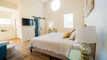 1 dormitorio, tabla de planchar con plancha, cuna de viaje y wifi