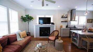TV, fireplace, offices