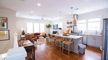 TV, fireplace, offices