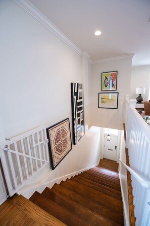 Interior - The Midtown Pearl with midterm discounts (Little Rock)