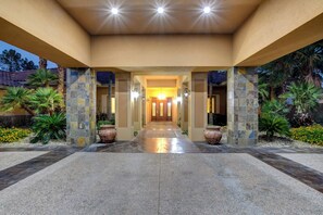 Exterior detail - Las Vegas Strip View Retreat, Single Level 7BR, Theater + Pool (Las Vegas)