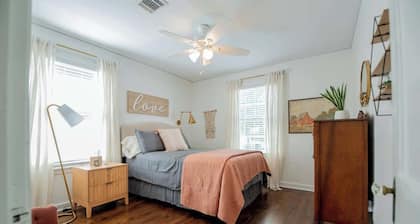 Perfectly Located 3BD in Historic Park Hill