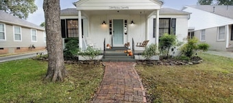 Perfectly Located 3BD in Historic Park Hill