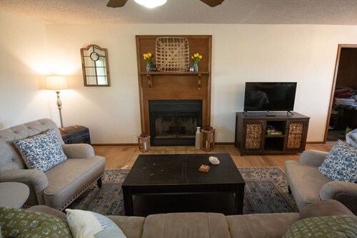 The Cozy Little Farmhouse