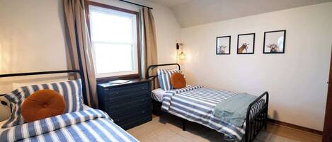 3 Schlafzimmer, Bügeleisen/Bügelbrett, Reisekinderbett, WLAN