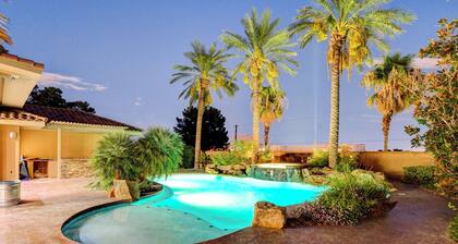Vegas Home Resort w Pool, Spa, Theater Room - 10 Minutes from the Strip