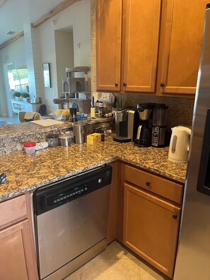 Private kitchen - 2-bedroom condo in awesome River Strand. OFF SEASON RATES AVAILABLE! (Bradenton)
