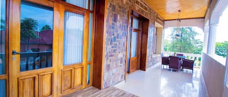 Suite Studio Supérieure, vue ville | Balcon