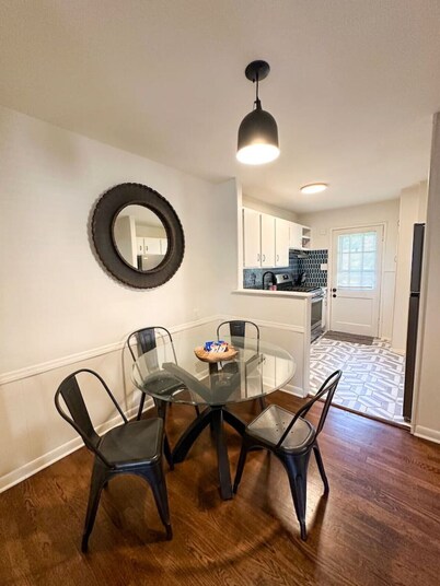 Downtown Digs with King Bed