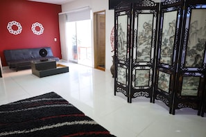 Phòng đôi Deluxe, ban công, quang cảnh một phần hồ | Trang trí khác biệt, màn/rèm cản sáng 