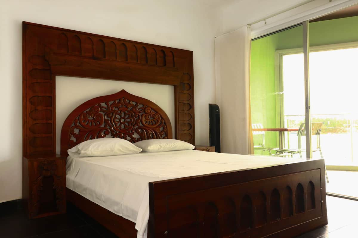 Quarto casal standard | Individualmente decorados, cortinas blackout, Wi-Fi de cortesia