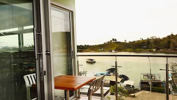 Japanese-style Room, 1 Double Bed, Lake View | Balcony view