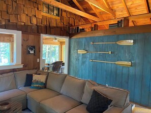 TV, peis og DVD-spiller