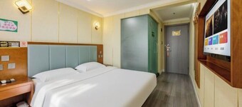 Qiyuan Yueding Business Hotel (Beijing Huilongguan East Street Subway Station)