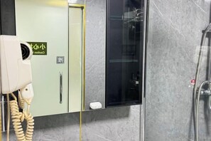 Luokittelematon kuva, 5 kautta 19, painike