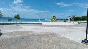 Beach nearby, beach shuttle - Blue Seas Two Unity Hall (Montego Bay)
