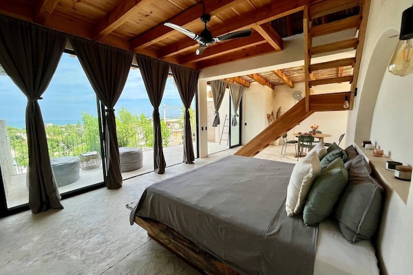 Superior Studio Suite, Sea View | Hypo-allergenic bedding, free WiFi