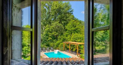 Charming 4-bedroom villa with AC and WiFi in welcoming Buzet