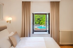 4 bedrooms, iron/ironing board, free WiFi, bed sheets - Charming 4-bedroom villa with AC and WiFi in welcoming Buzet (Buzet)