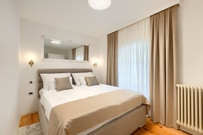 4 bedrooms, iron/ironing board, free WiFi, bed sheets - Charming 4-bedroom villa with AC and WiFi in welcoming Buzet (Buzet)