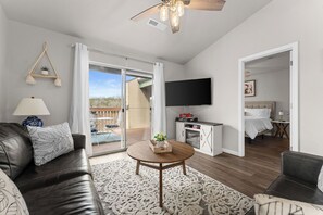 2 室のベッドルーム、WiFi、ベッドシーツ