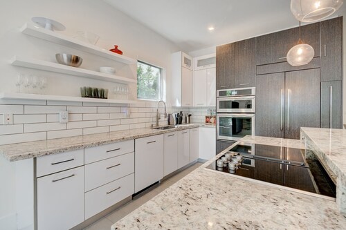 Villa Solara Grove by Solu: Luxury, Gated, Free Parking