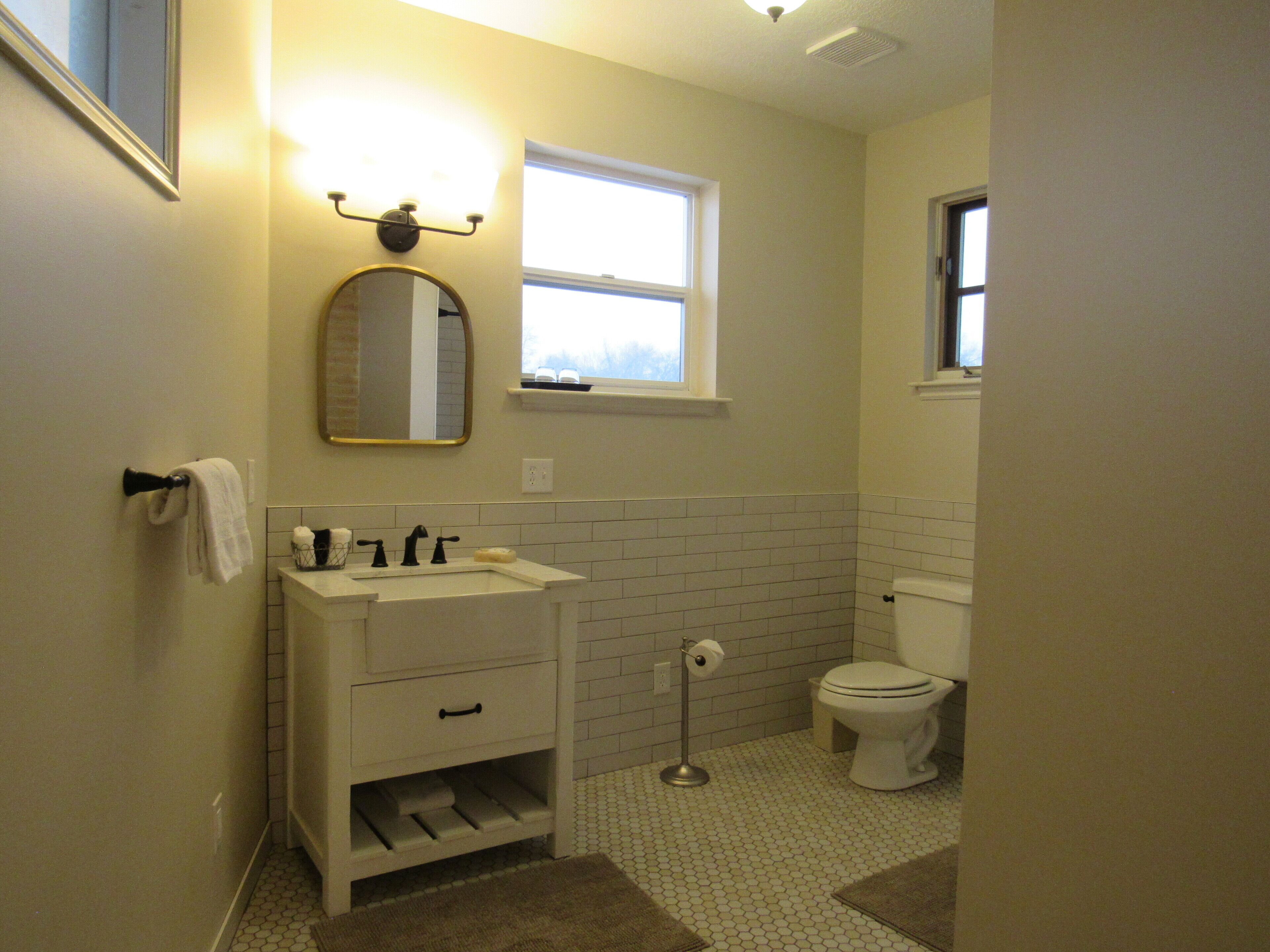 Standard Room | Bathroom