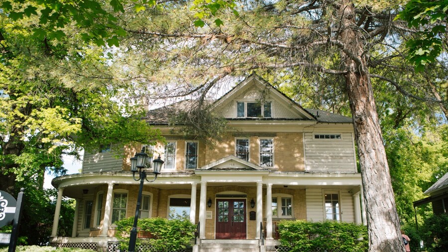 The Riter Mansion