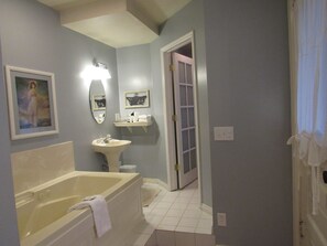 Bathroom - The Riter Mansion (Logan)