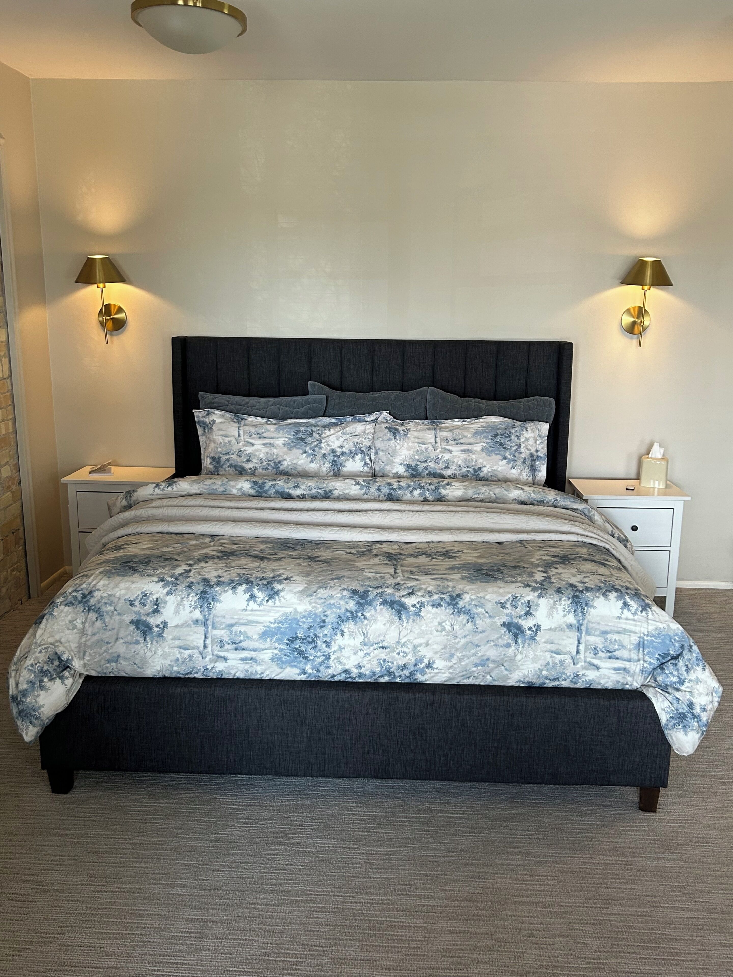 Iron/ironing board, free WiFi