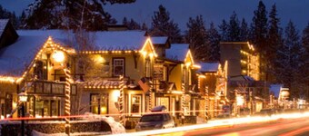 Tahoe Getaway across from Lake!