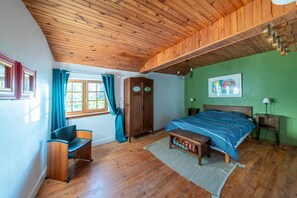 4 Schlafzimmer, Bügeleisen/Bügelbrett, kostenloses WLAN