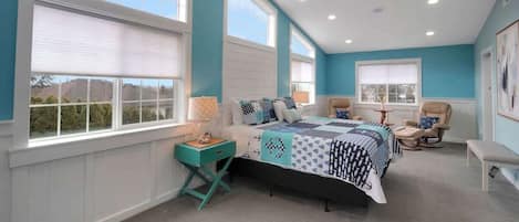 4 bedrooms, iron/ironing board, free WiFi, bed sheets