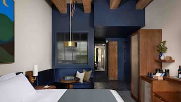 Frette Italian sheets, premium bedding, minibar, in-room safe
