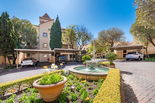 Property grounds - Cozy Corner (Sandton)