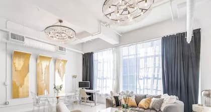 Chic DTLA 1-bedroom sleeps 4 with Rooftop Pool and Free Parking